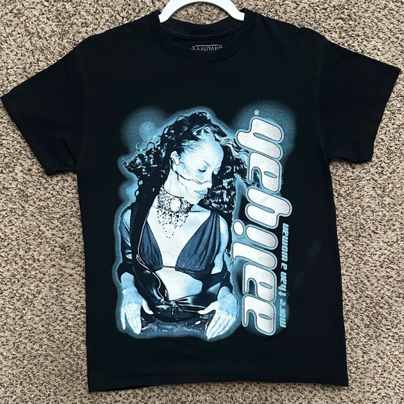 Black vintage Aaliyah Graphic Tee with Blue Design - Picture 1 of 4